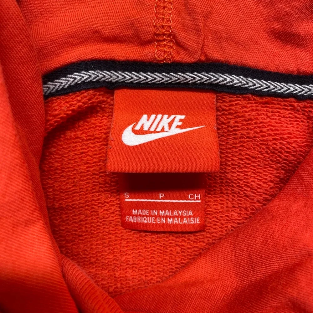 Nike Sweatshirt Youth Boys Small Orange Hoodie Outdoor‎ Activewear